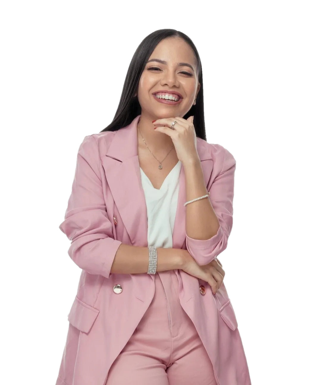 Laura Minyetty sonriendo, con traje rosa
